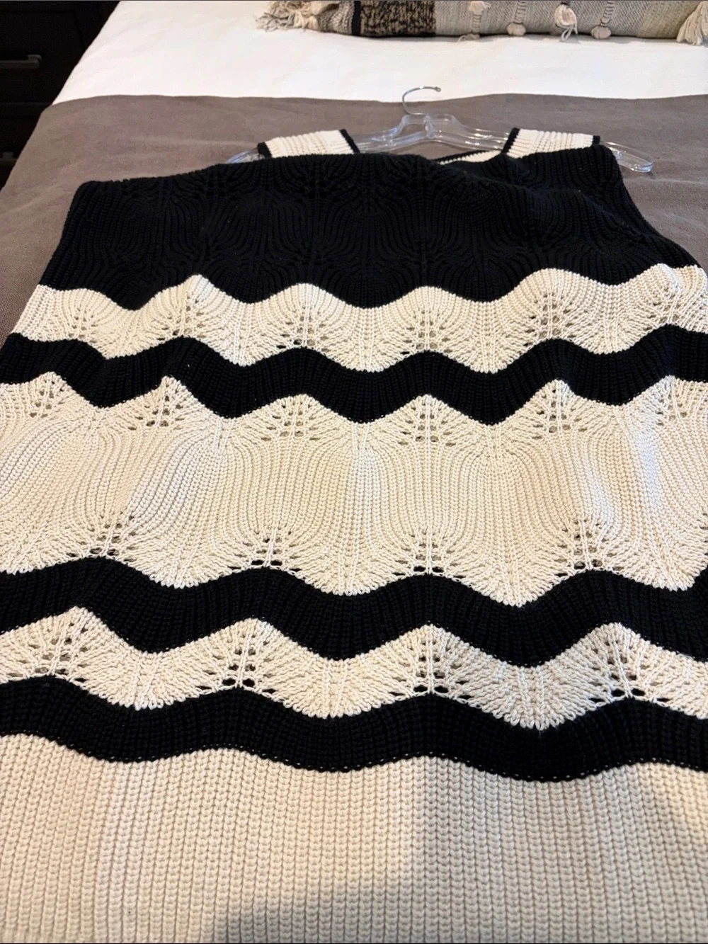 GAP Crochet Midi Sweater Dress Size L-Tall - Picture 10 of 10